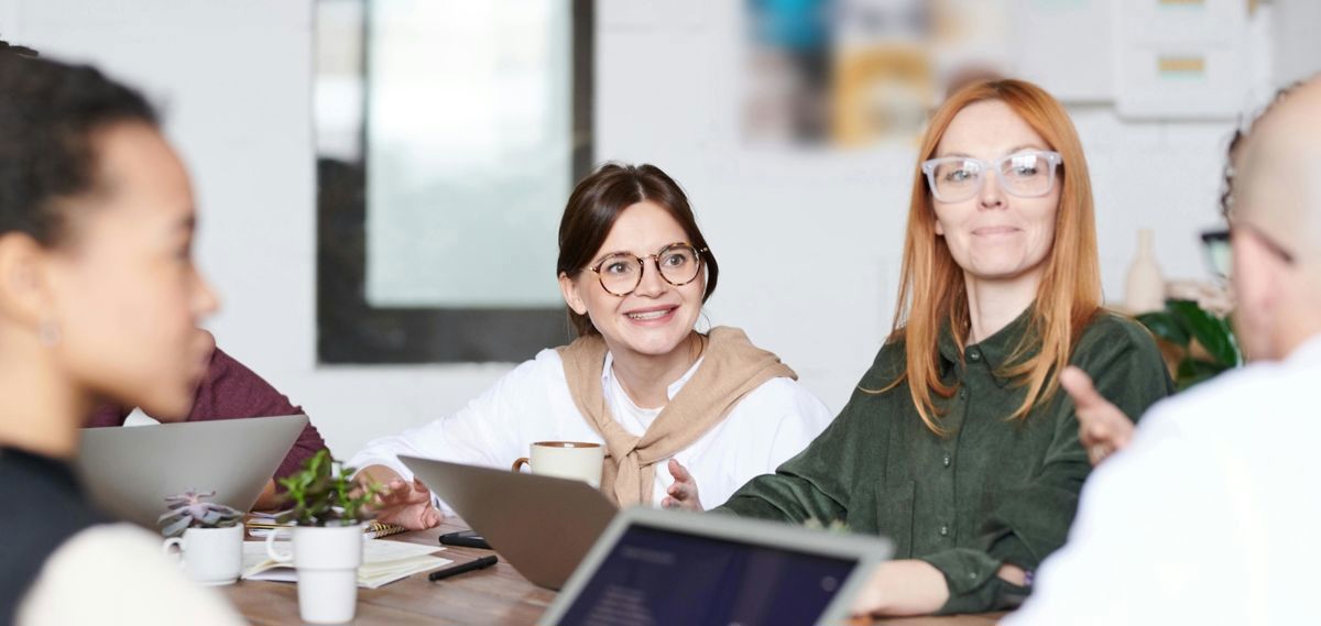 Bild på läkare som har ett möte.